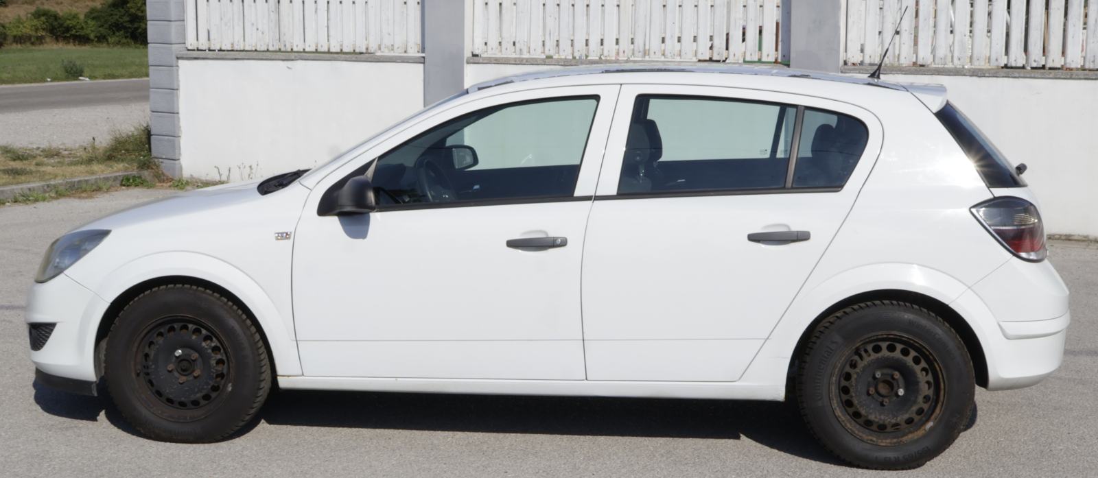 Opel Astra 1,7 CDTI, fotografija 8