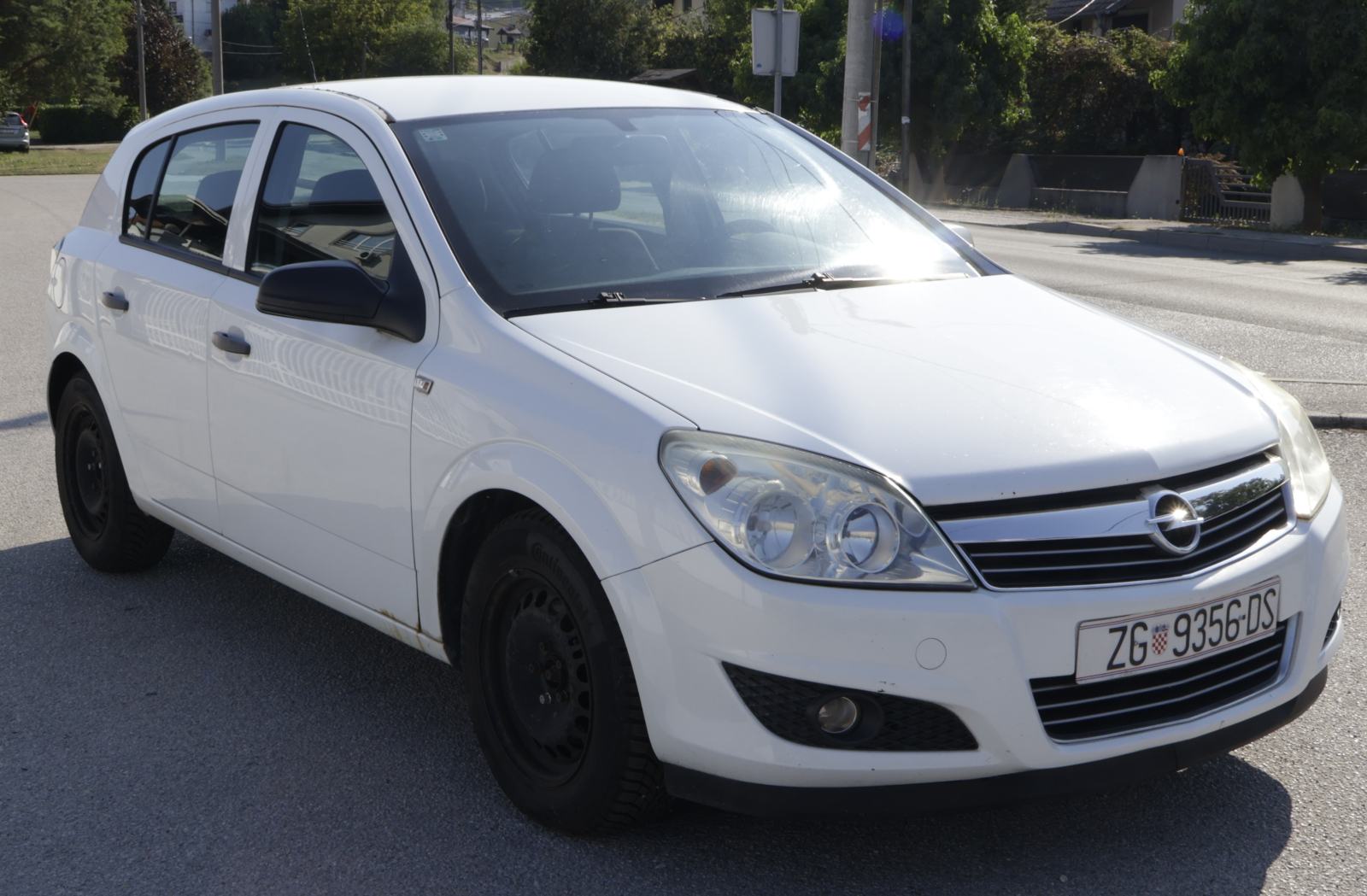Opel Astra 1,7 CDTI, fotografija 3