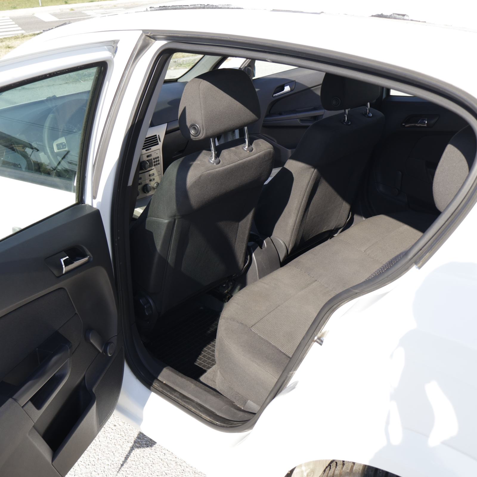 Opel Astra 1,7 CDTI, fotografija 12