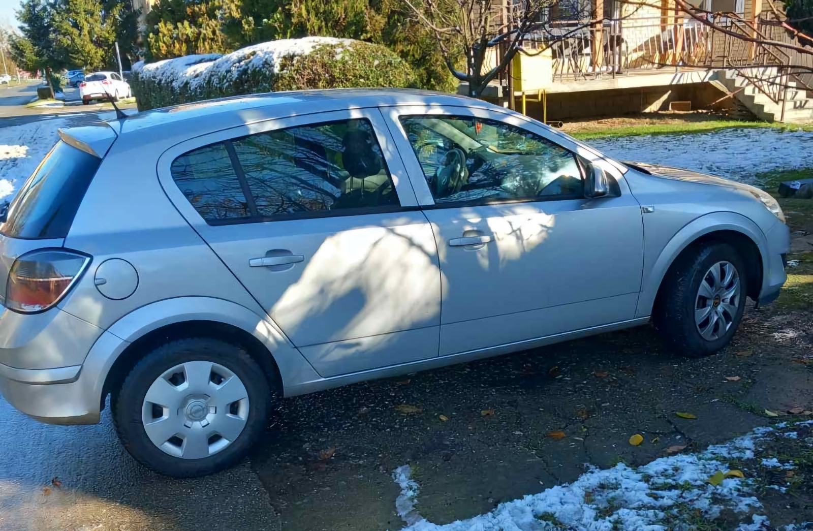 Opel Astra 1,7 CDTI, fotografija 4