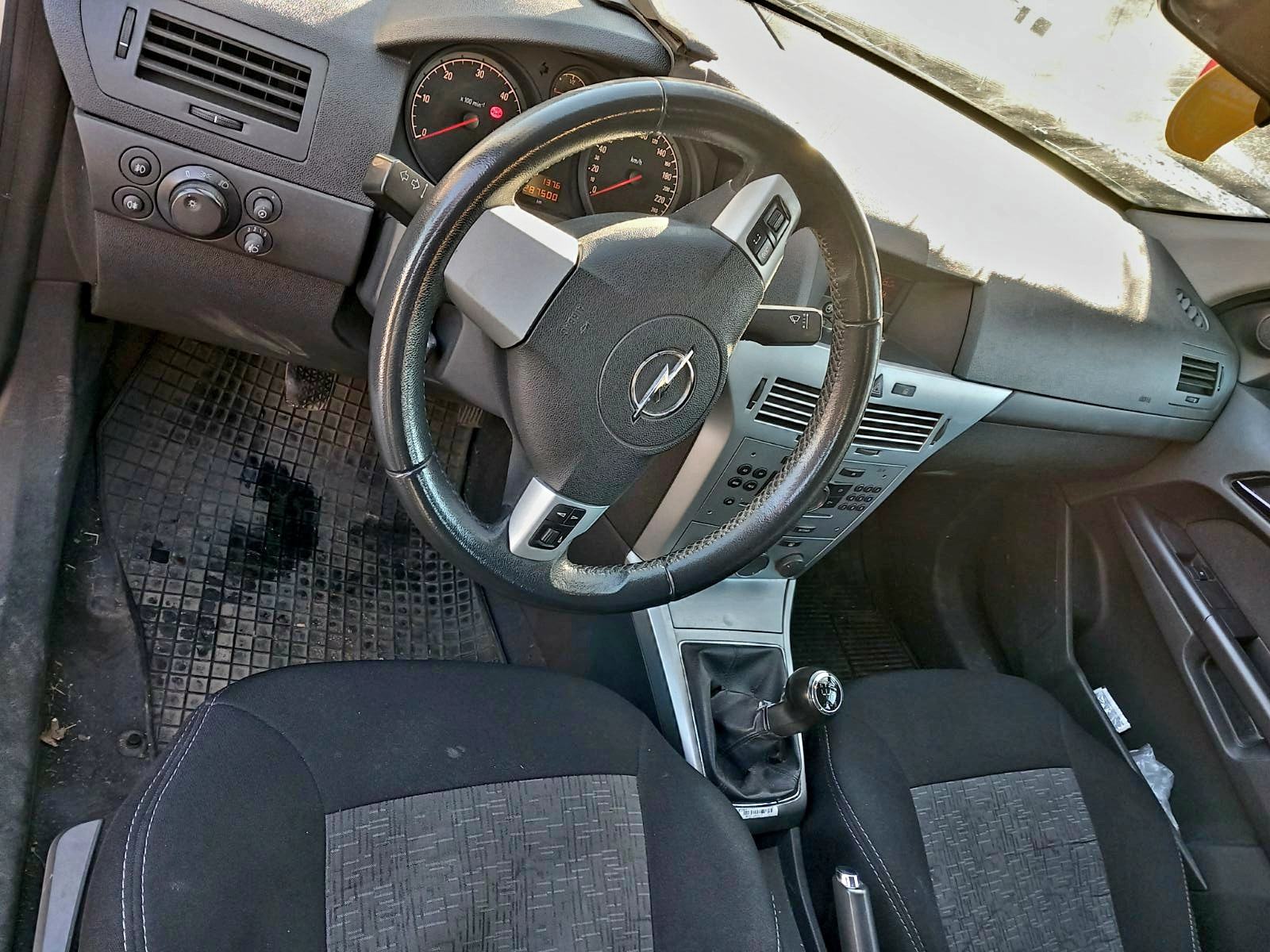 Opel Astra 1,7 CDTI, fotografija 6