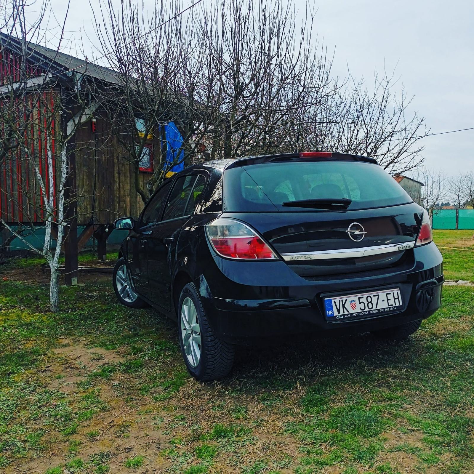 Opel Astra 1,7 CDTI, fotografija 4
