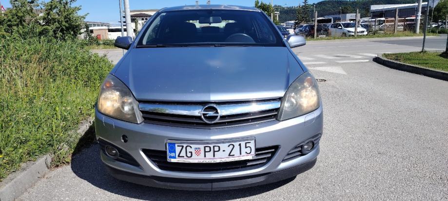 Opel Astra 1,7 CDTI, fotografija 2