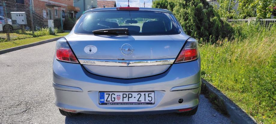 Opel Astra 1,7 CDTI, fotografija 8