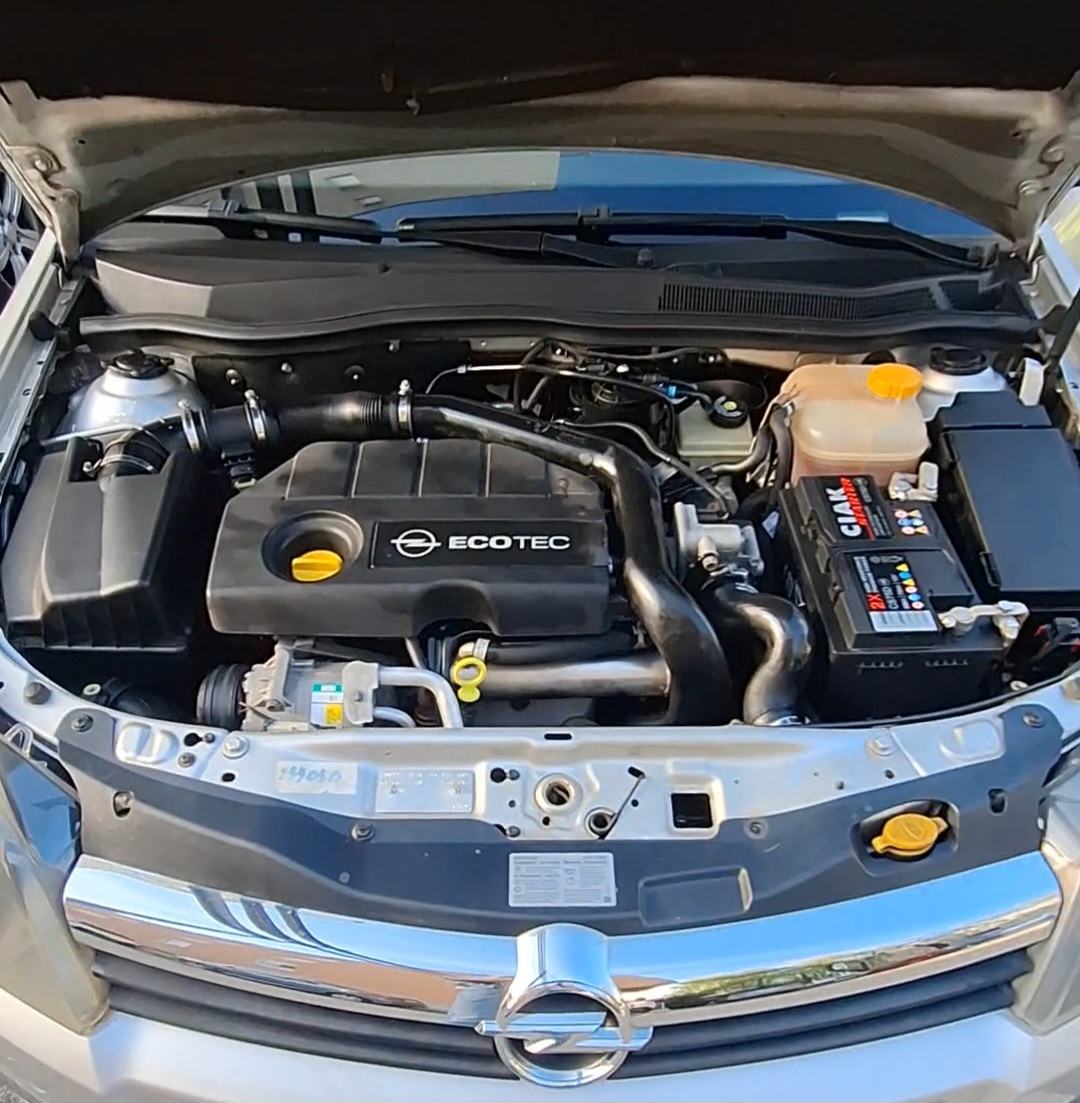 Opel Astra 1,7 CDTI, fotografija 11