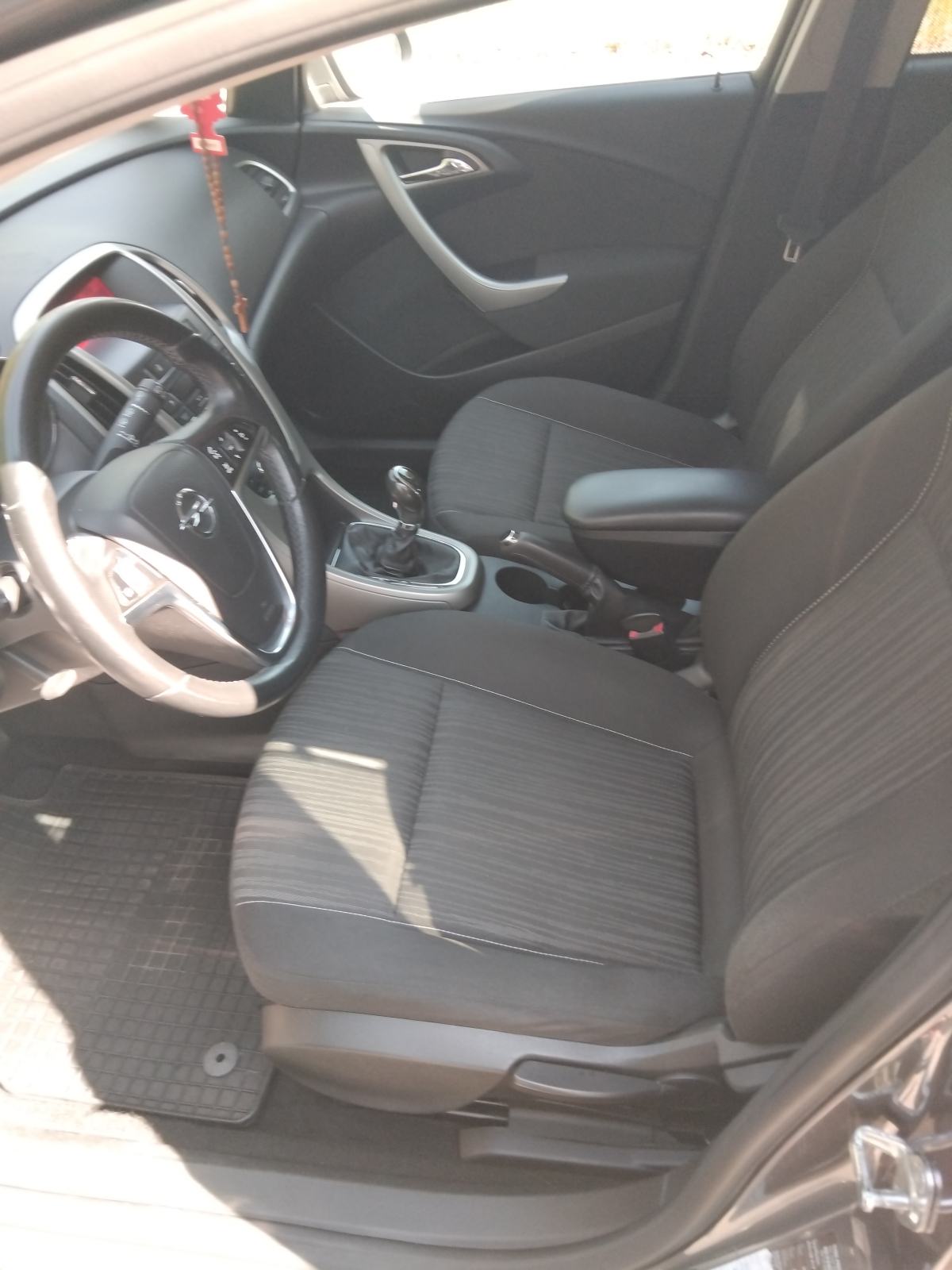 Opel Astra 1,7 CDTI, fotografija 3