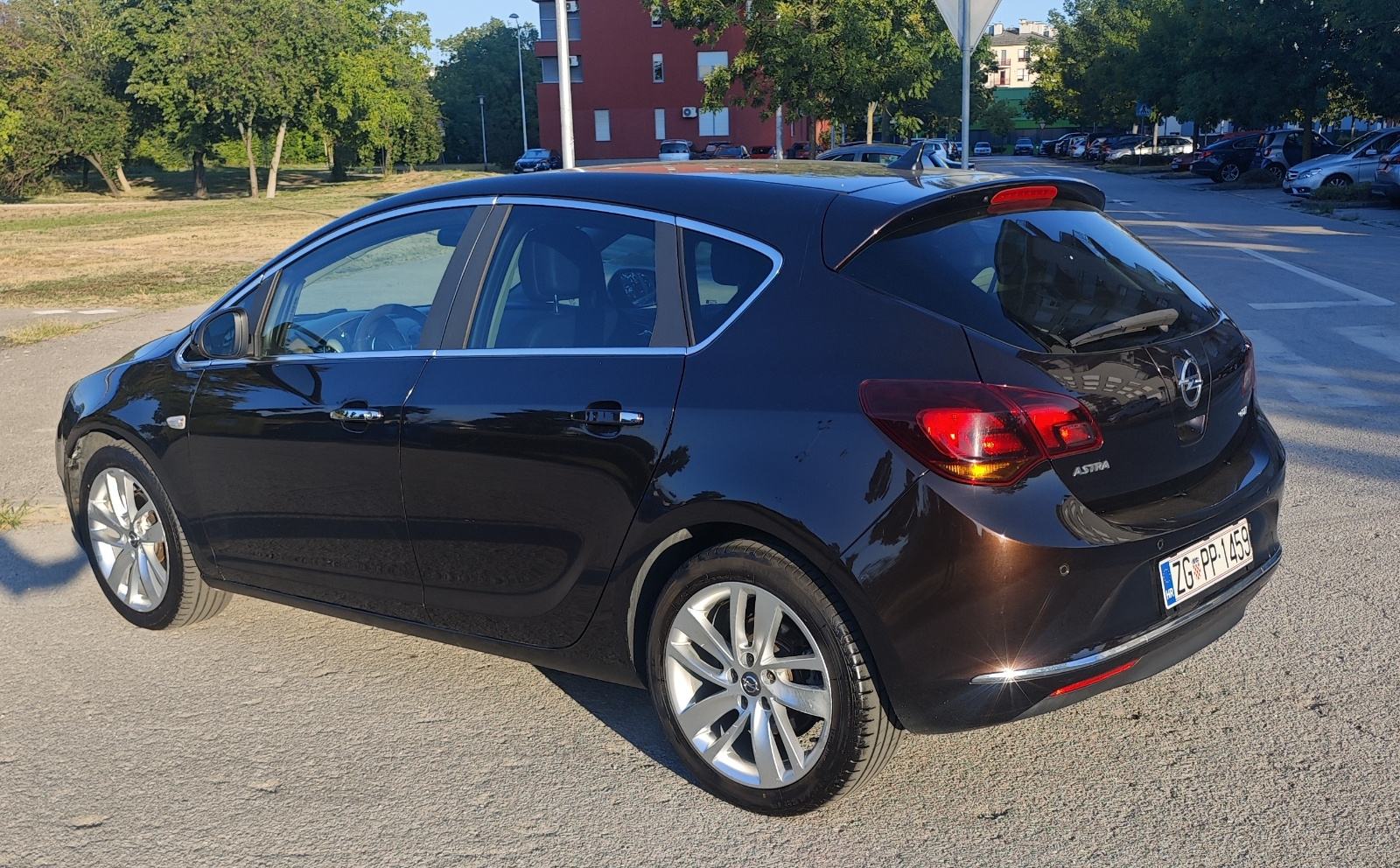 Opel Astra 1.7cdti cosmo, Ful, 128.000.km orginal, pogled izvana - slika 2
