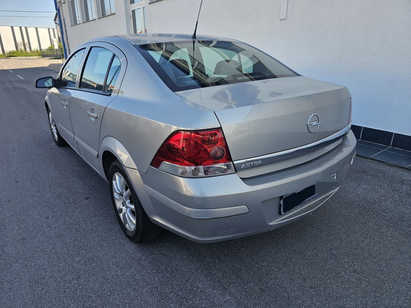 Opel Astra 1,8 benz 16V, 2008.g, Reg. 01/27, nije uvoz, prvi vlasnik!, fotografija 6