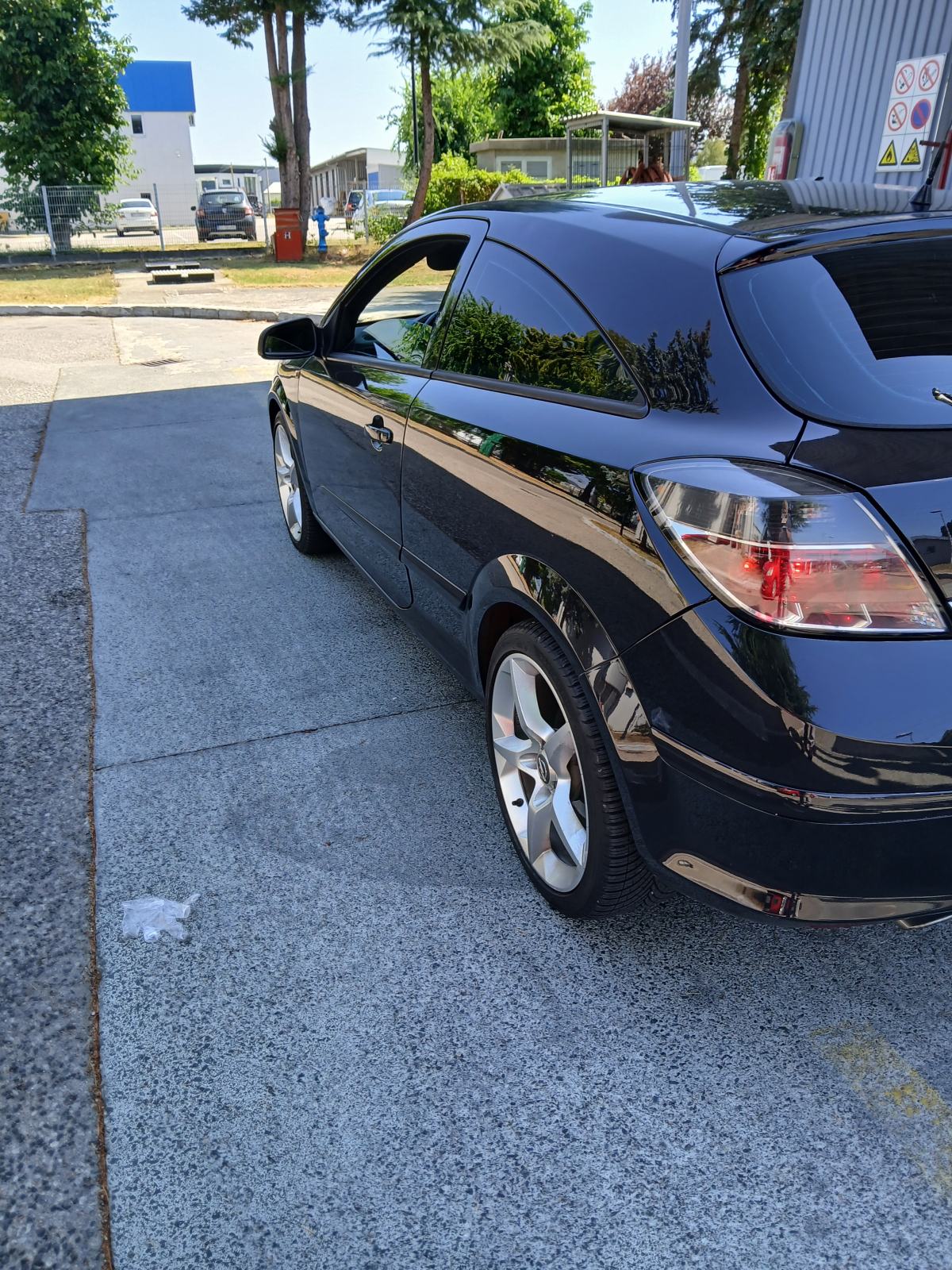Opel Astra 1,9 CDTI Sport GTC, fotografija 9