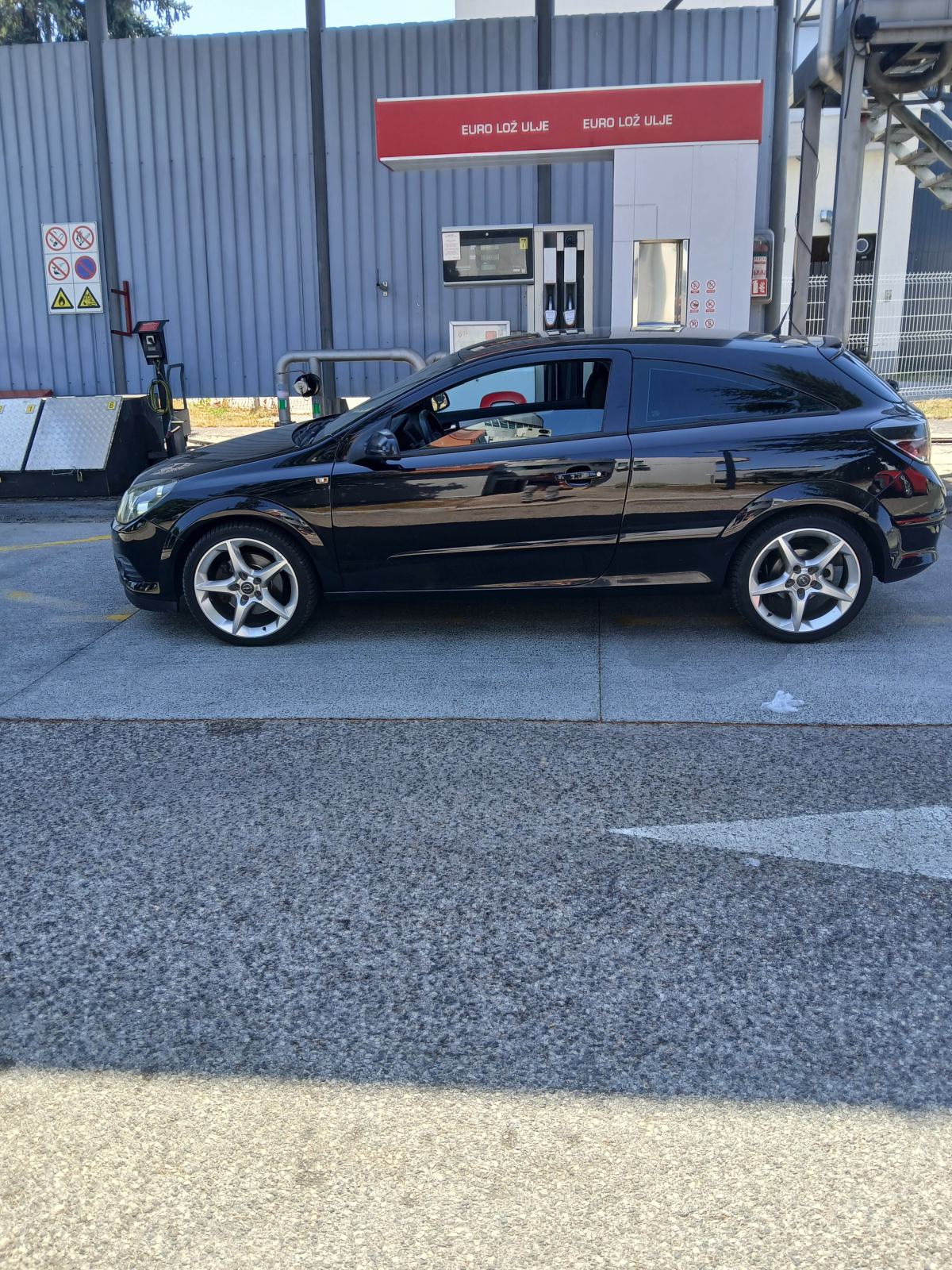 Opel Astra 1,9 CDTI Sport GTC, fotografija 10