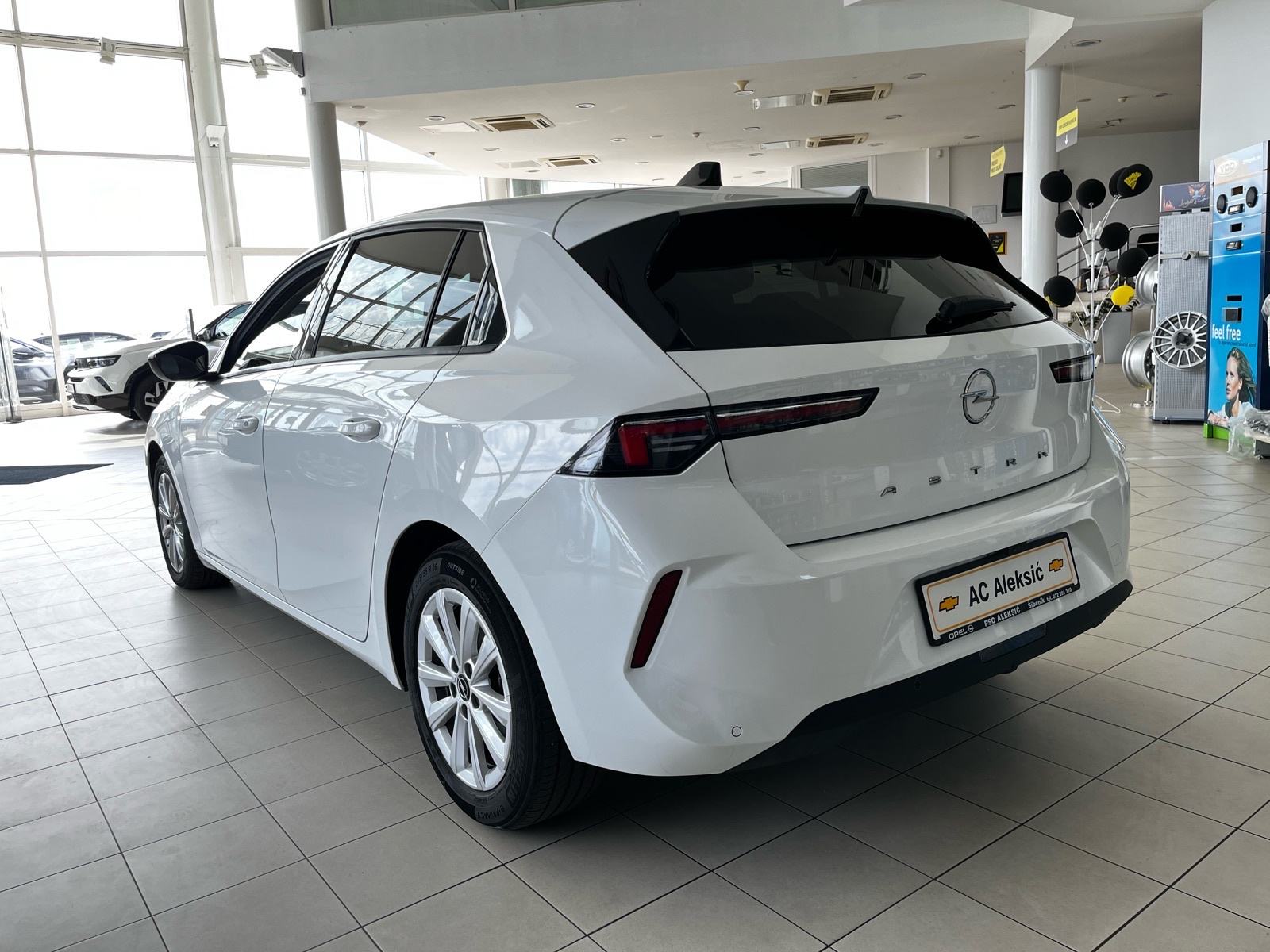Opel Astra Business Edition 1,5D AT8 - JAMSTVO - AGR, Kamera, Keyless, fotografija 7