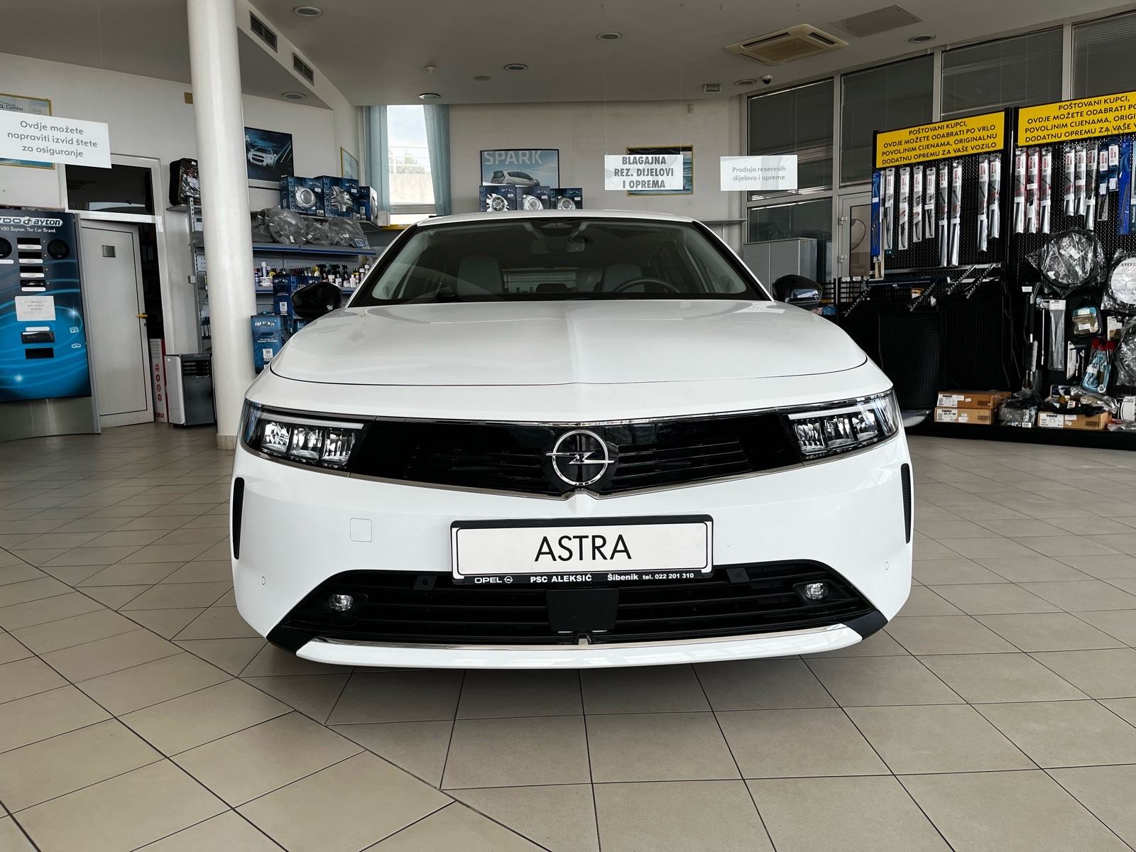Opel Astra Business Edition 1,5D AT8 - JAMSTVO - AGR, Kamera, Keyless, fotografija 2