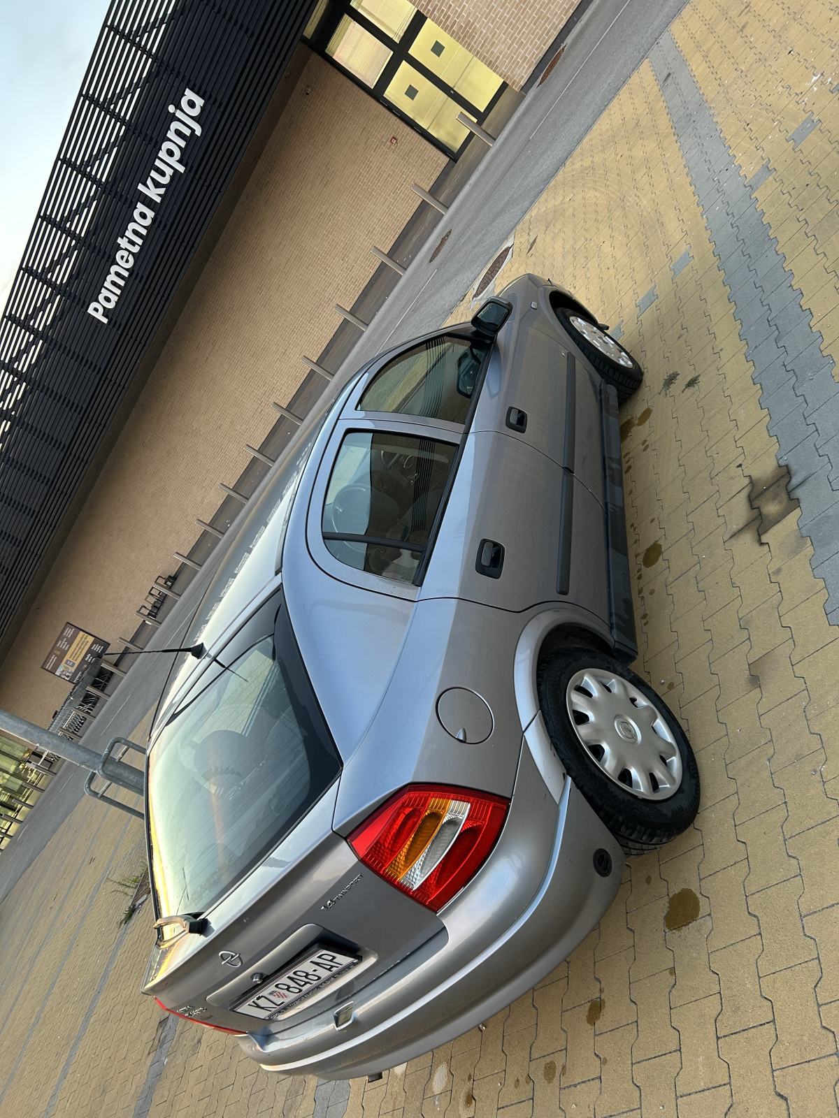 Opel Astra Classic twinport 1.4. + LPG (reg. do 3/2027), fotografija 16