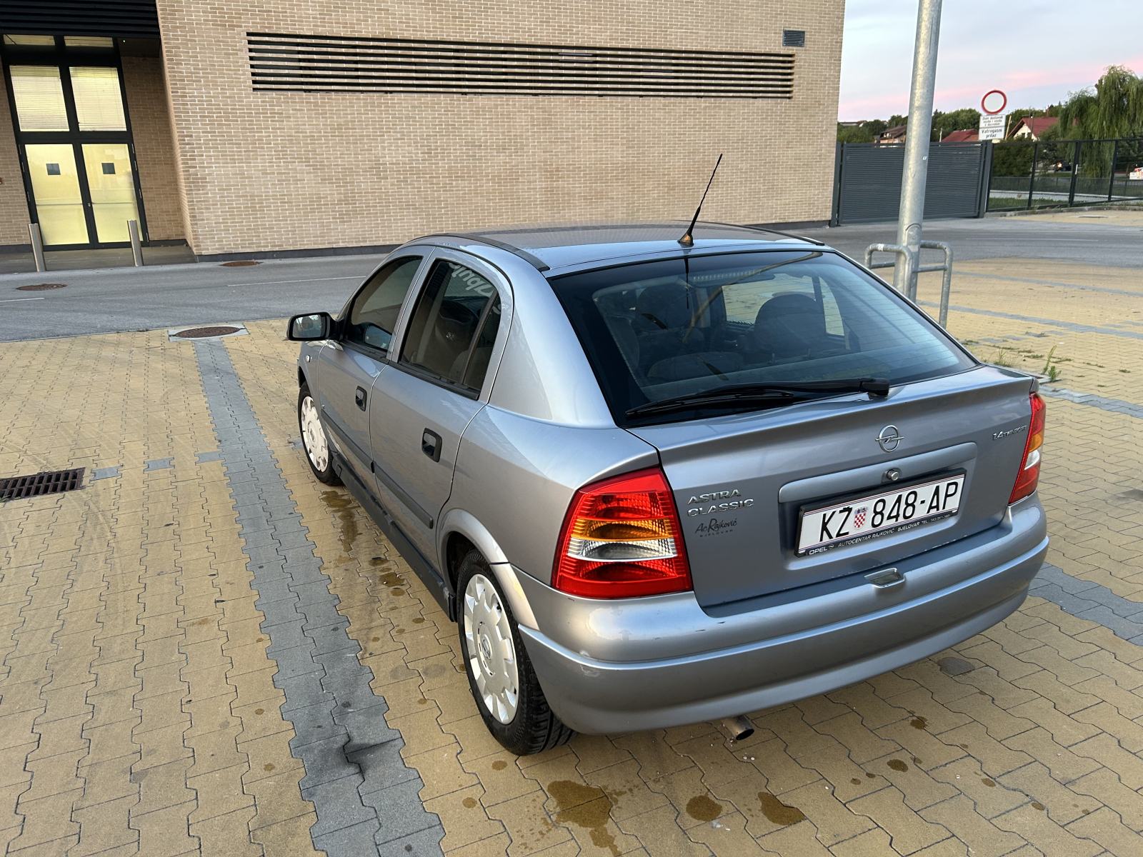 Opel Astra Classic twinport 1.4. + LPG (reg. do 3/2027), fotografija 18