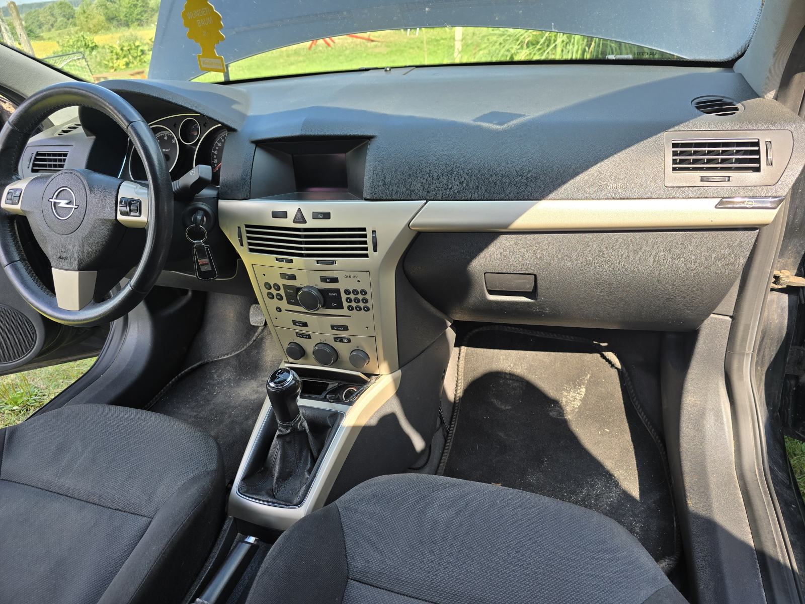 Opel Astra Coupe 1.6 reg.1g.do 14.7.2027, fotografija 2