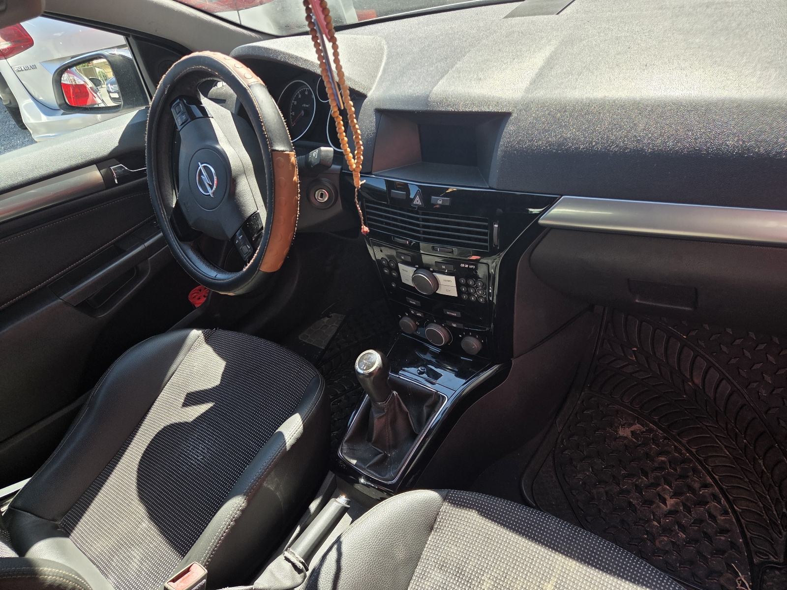 Opel Astra Coupe 1.6i/GTC/36RATA, fotografija 2