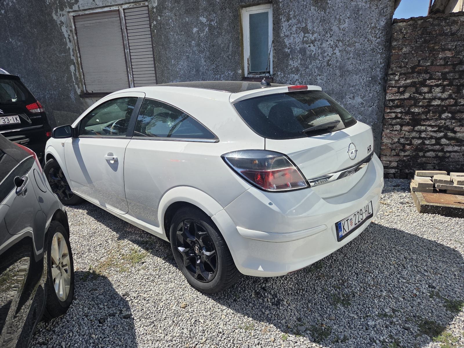 Opel Astra Coupe 1.6i/GTC/36RATA, fotografija 5