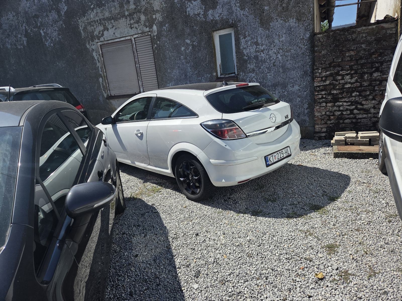 Opel Astra Coupe 1.6i/GTC/36RATA, fotografija 6