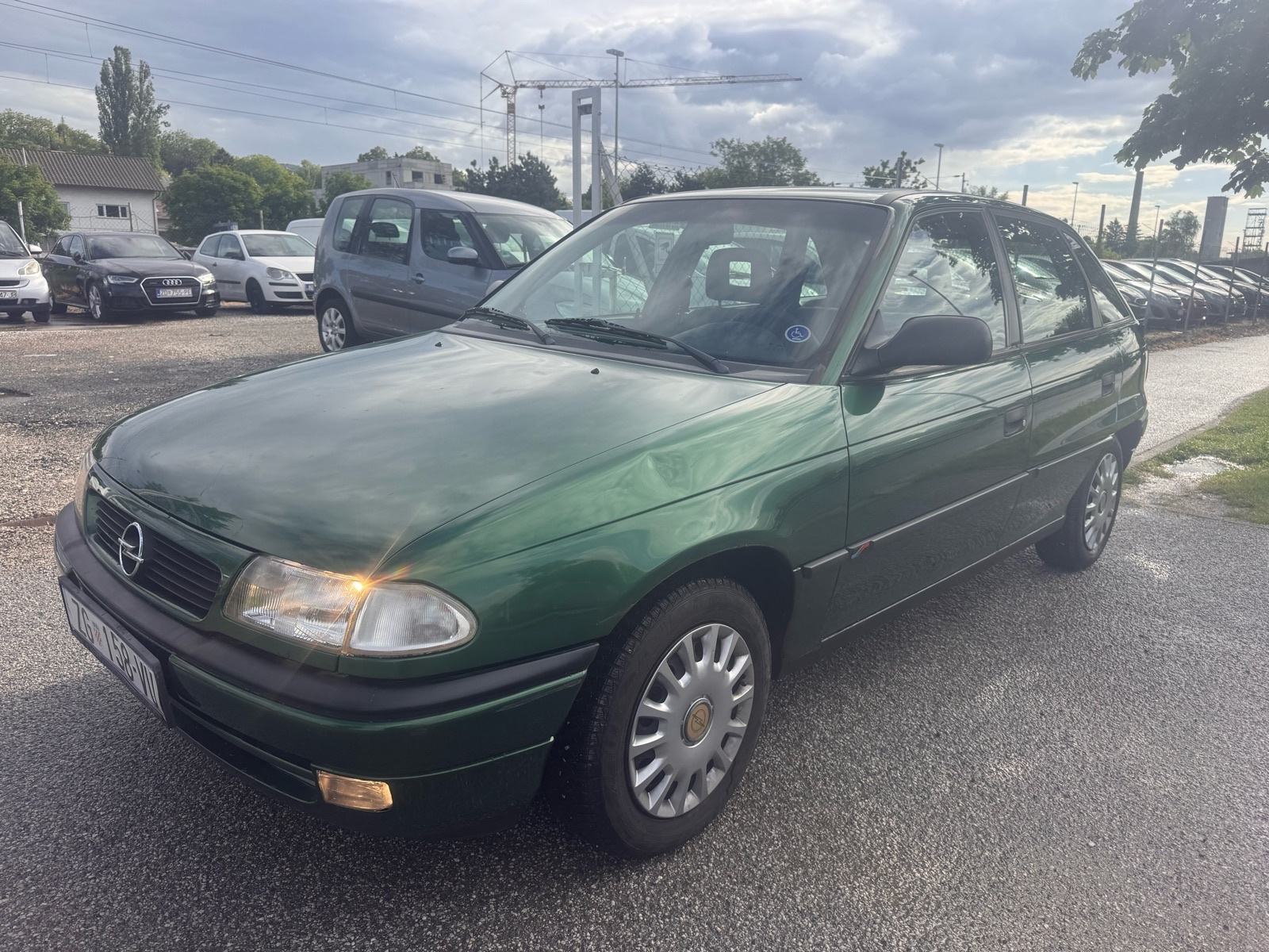 Opel Astra 1.6 i prvi vlasnik., fotografija 3