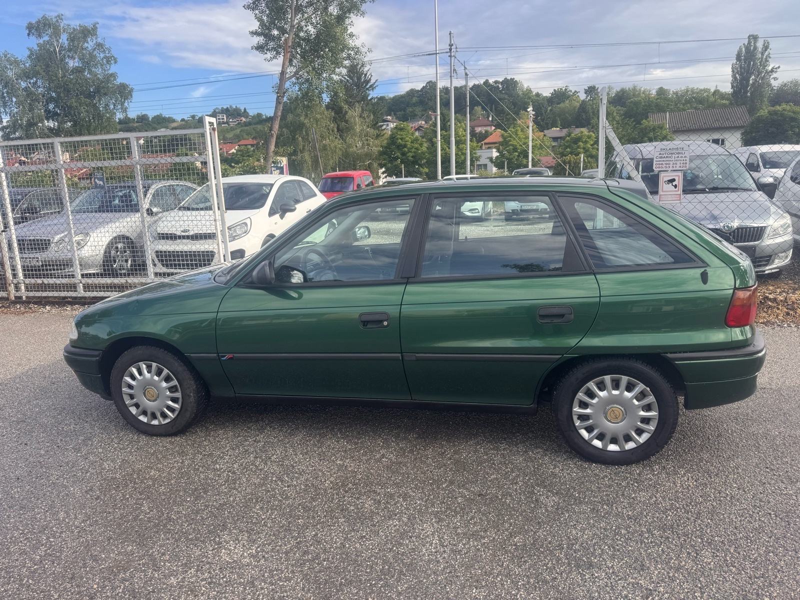 Opel Astra 1.6 i prvi vlasnik., fotografija 4