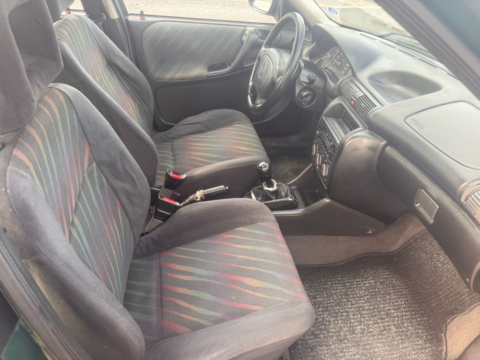 Opel Astra 1.6 i prvi vlasnik., fotografija 10