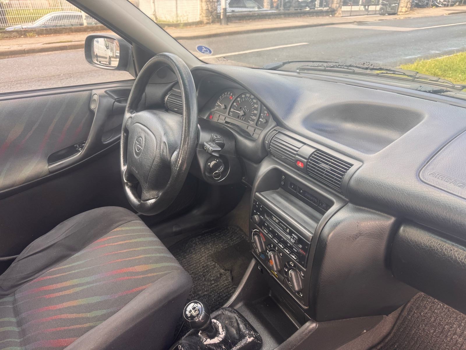 Opel Astra 1.6 i prvi vlasnik., fotografija 12