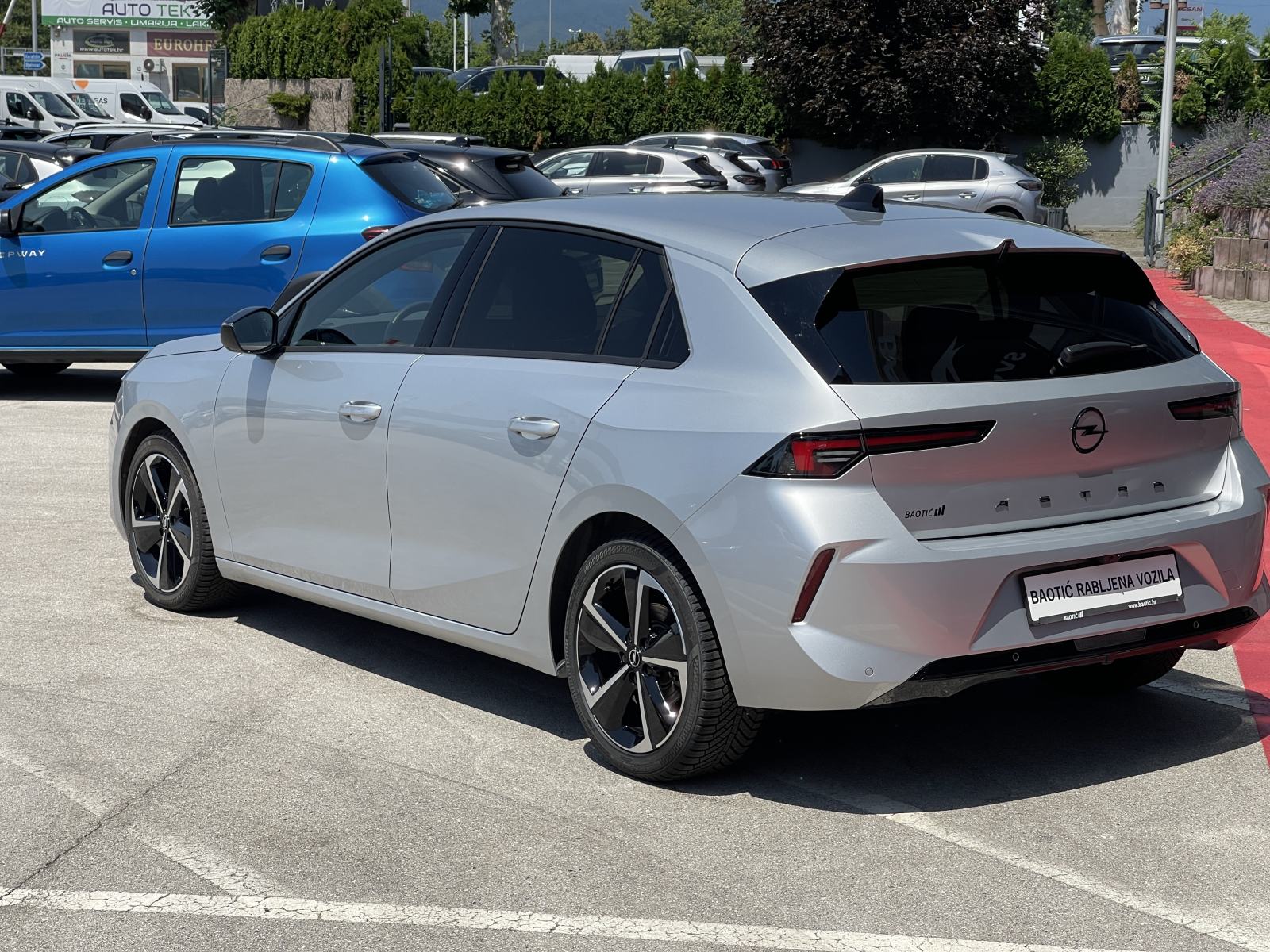 Opel Astra GS Line 1,2 Turbo 96kW, fotografija 7
