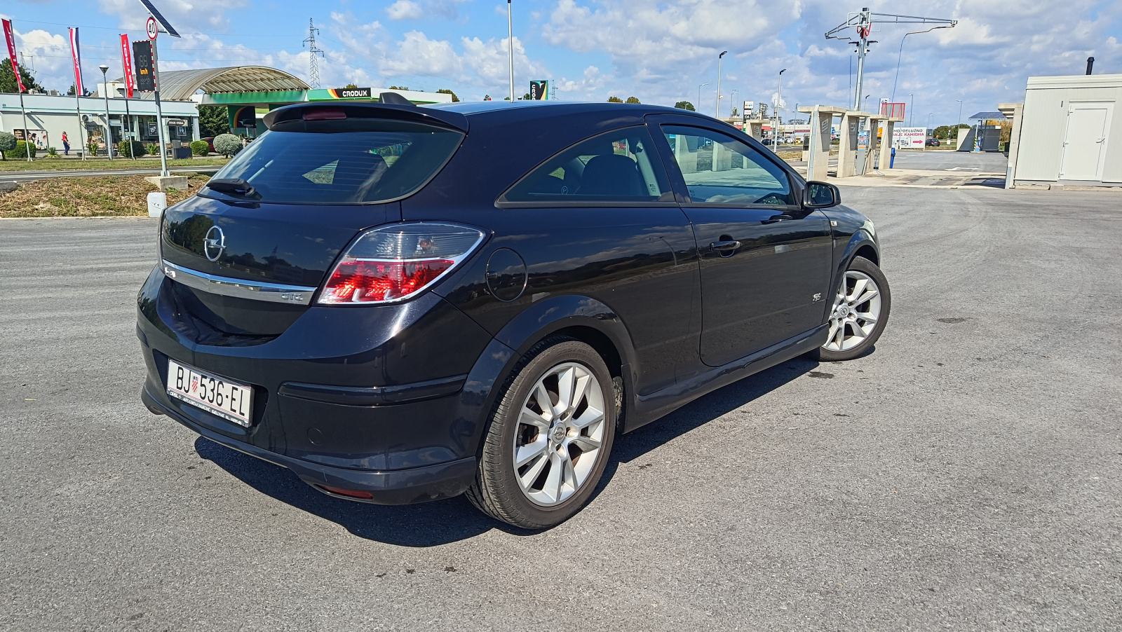 Opel Astra GTC 1,6 85kw 2009g. 1 vlasnik 118000km, fotografija 1