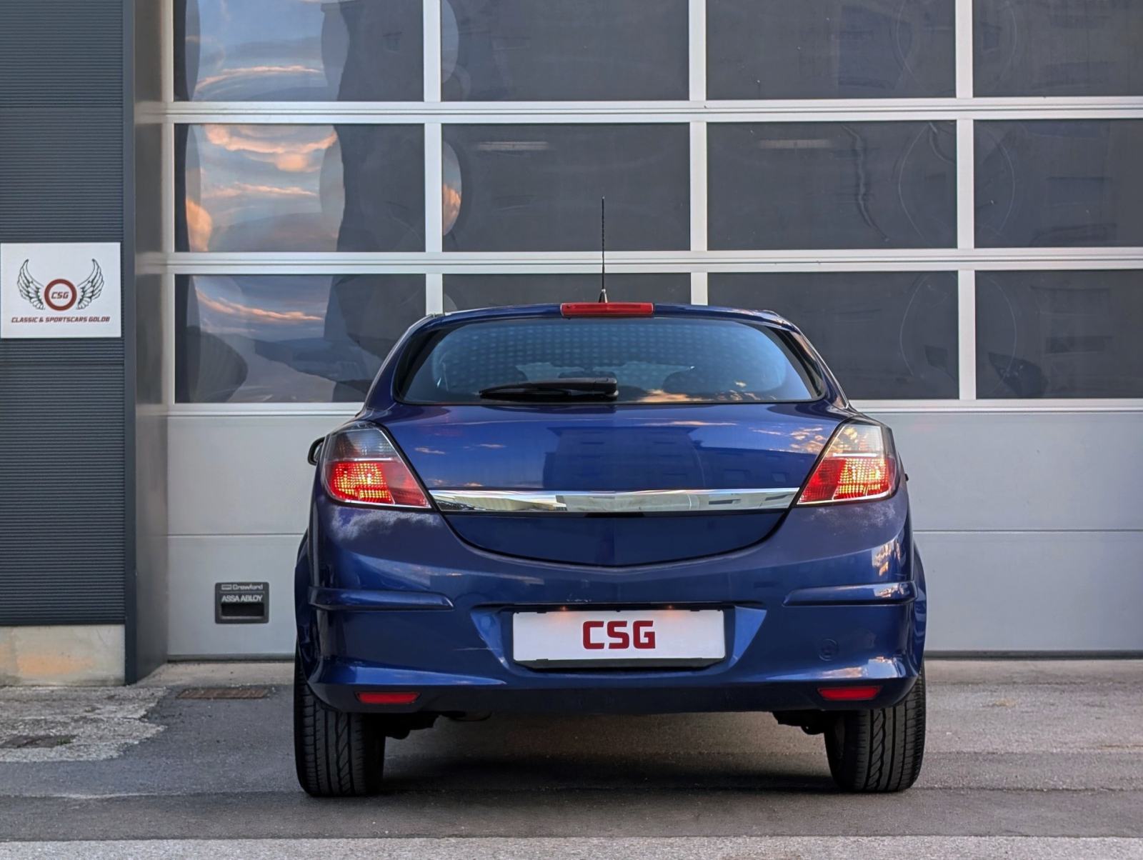 Opel Astra GTC 1.7 CDTI Cosmo, fotografija 6
