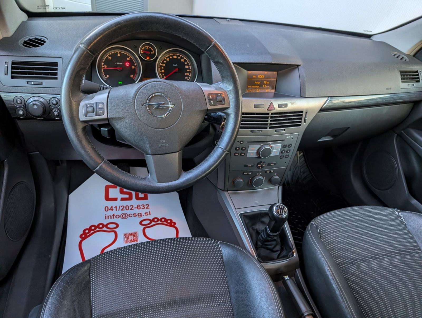 Opel Astra GTC 1.7 CDTI Cosmo, fotografija 9