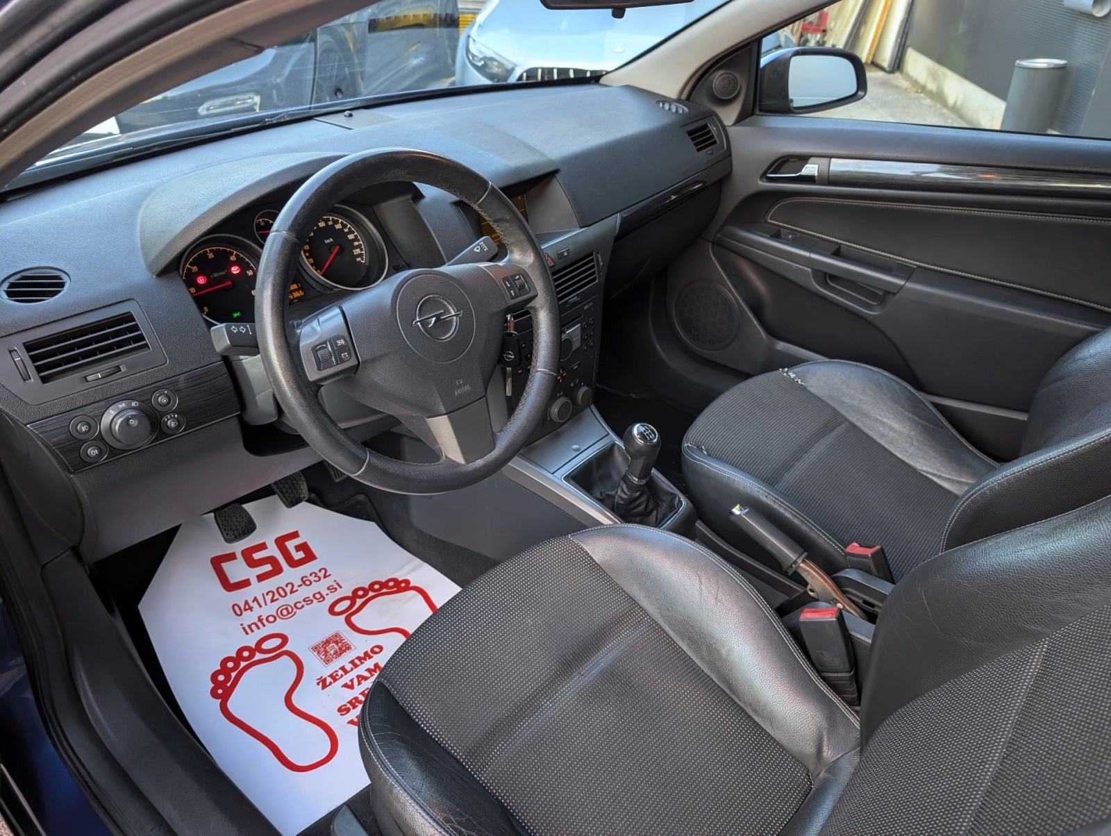 Opel Astra GTC 1.7 CDTI Cosmo, fotografija 10