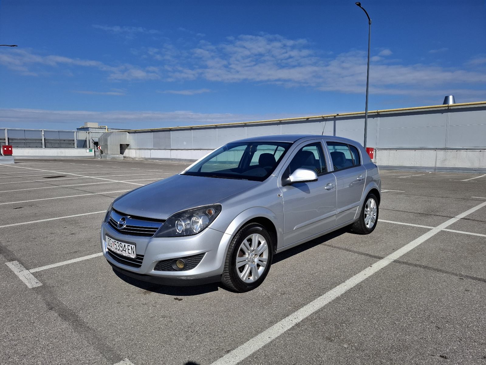 Opel Astra H, 1.6 benzin, HR Auto, 2011. godina, fotografija 2