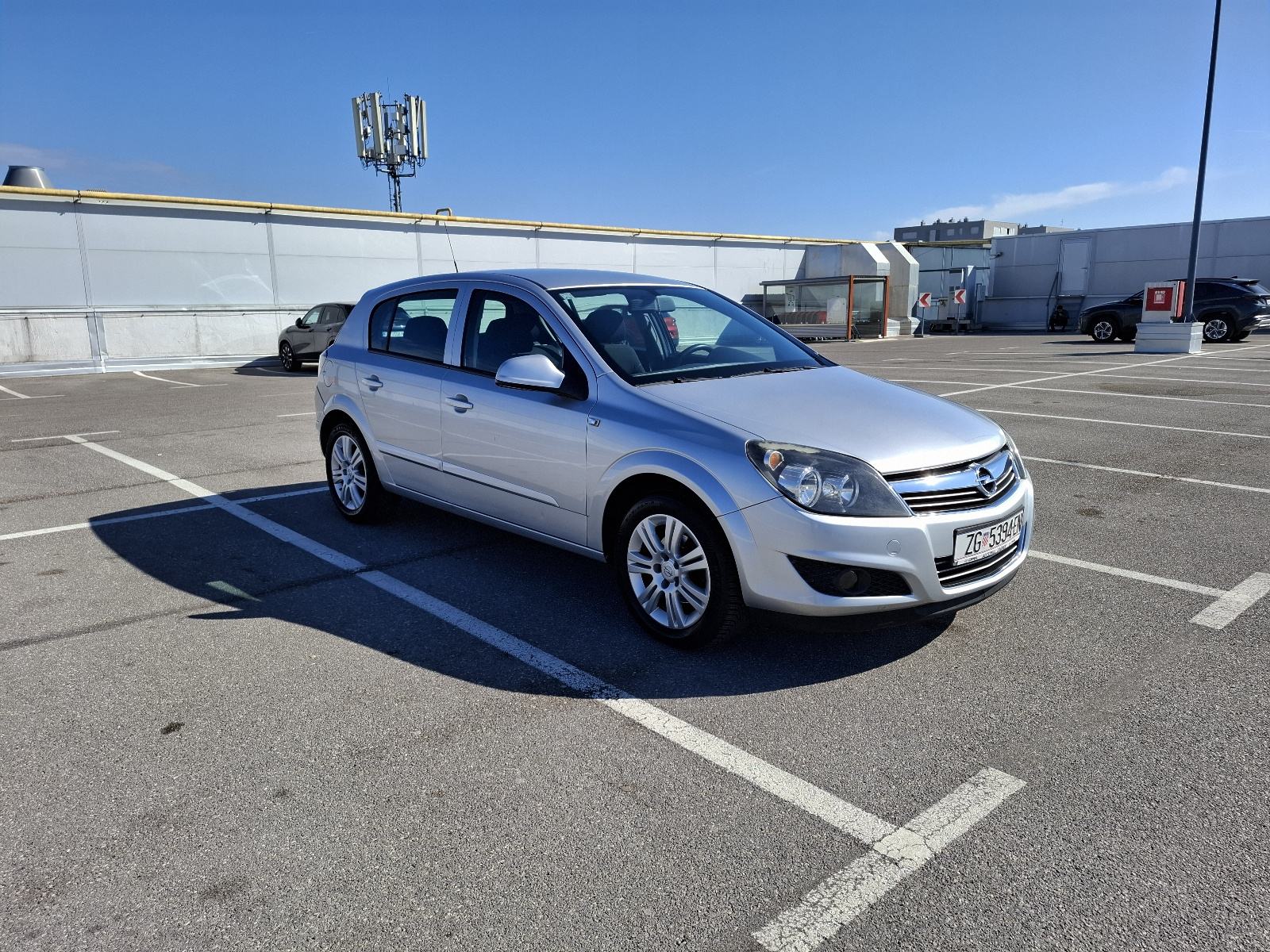 Opel Astra H, 1.6 benzin, HR Auto, 2011. godina, fotografija 8