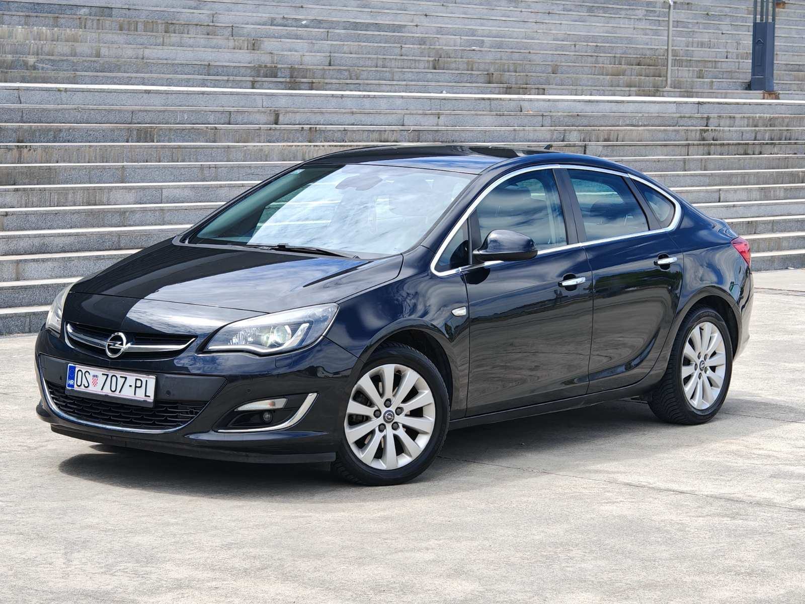 Opel Astra Innovation1.7 cdti 130ks SEDAN*REGISTRIRAN*VELIKI SERVIS, fotografija 2