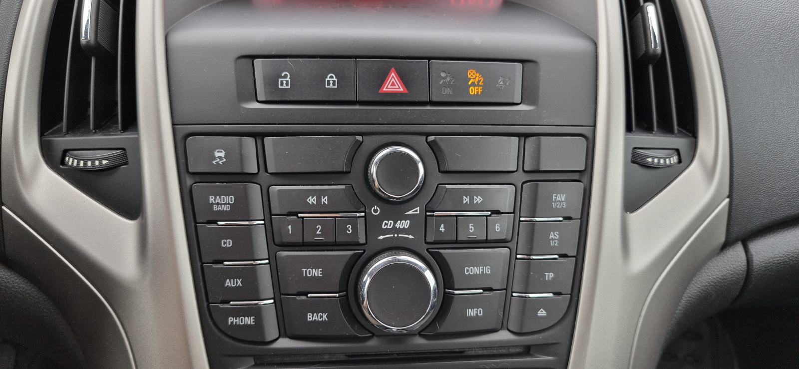 Opel Astra J 1,3 CDTI, KLIMA, TEMP, CENT. ZAKLJUČAVANJE, MAGLENKE..., fotografija 19