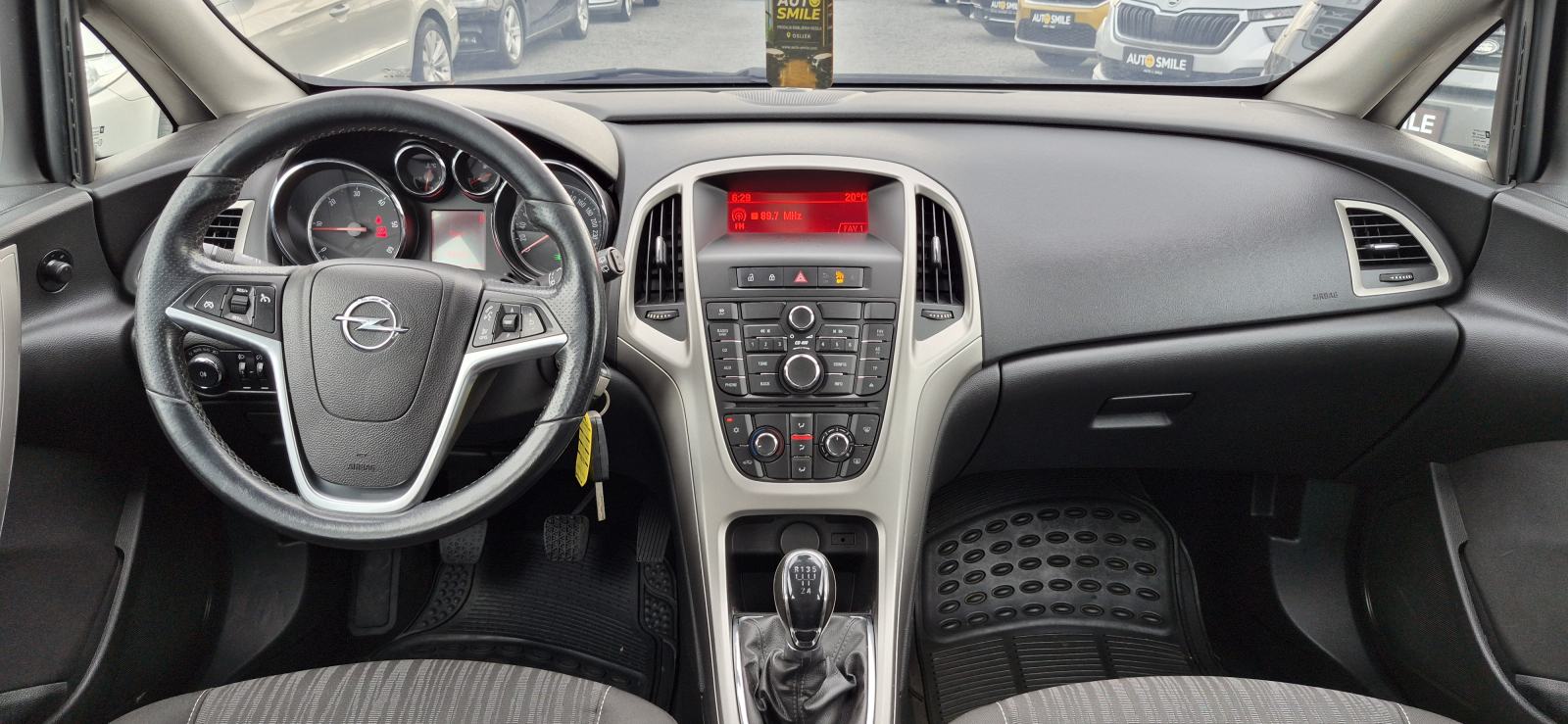 Opel Astra J 1,3 CDTI, KLIMA, TEMP, CENT. ZAKLJUČAVANJE, MAGLENKE..., fotografija 17