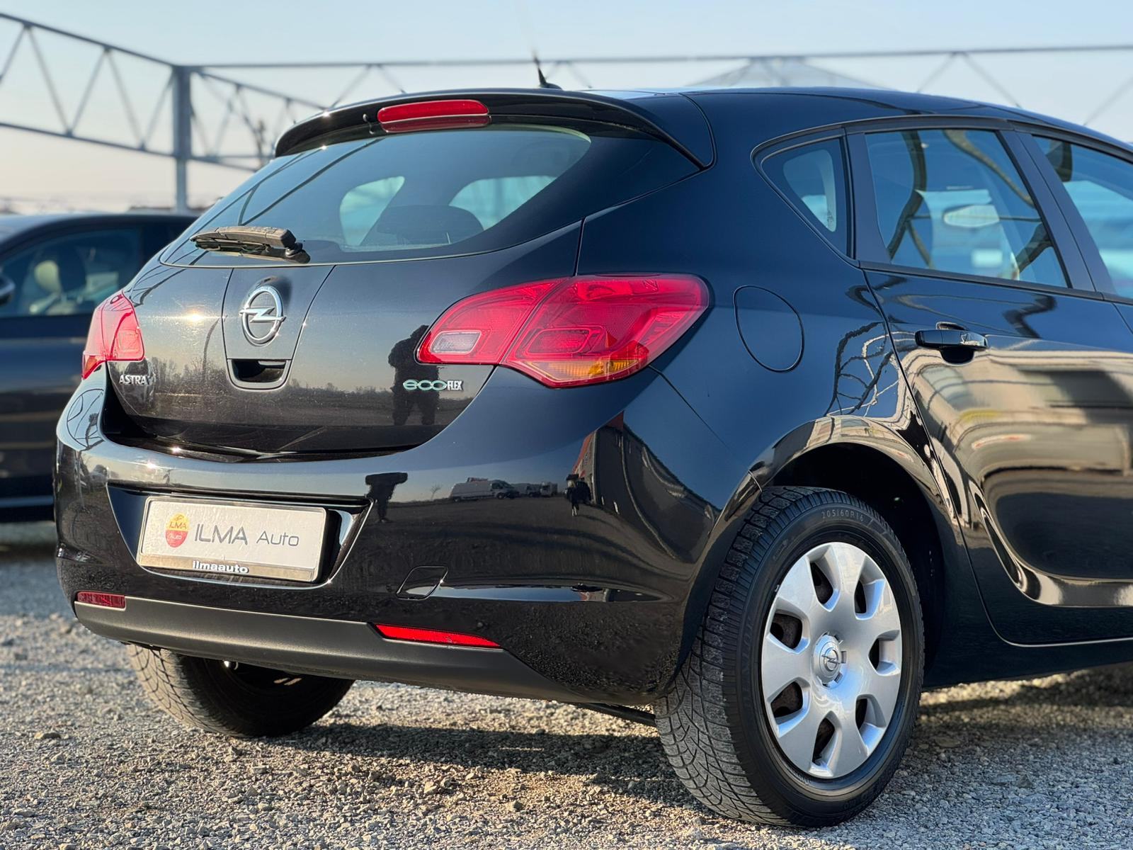 OPEL ASTRA J 1.4 74kw - VELIKI I MALI SERVIS - GARANCIJA DOSTAVA GRA, fotografija 7