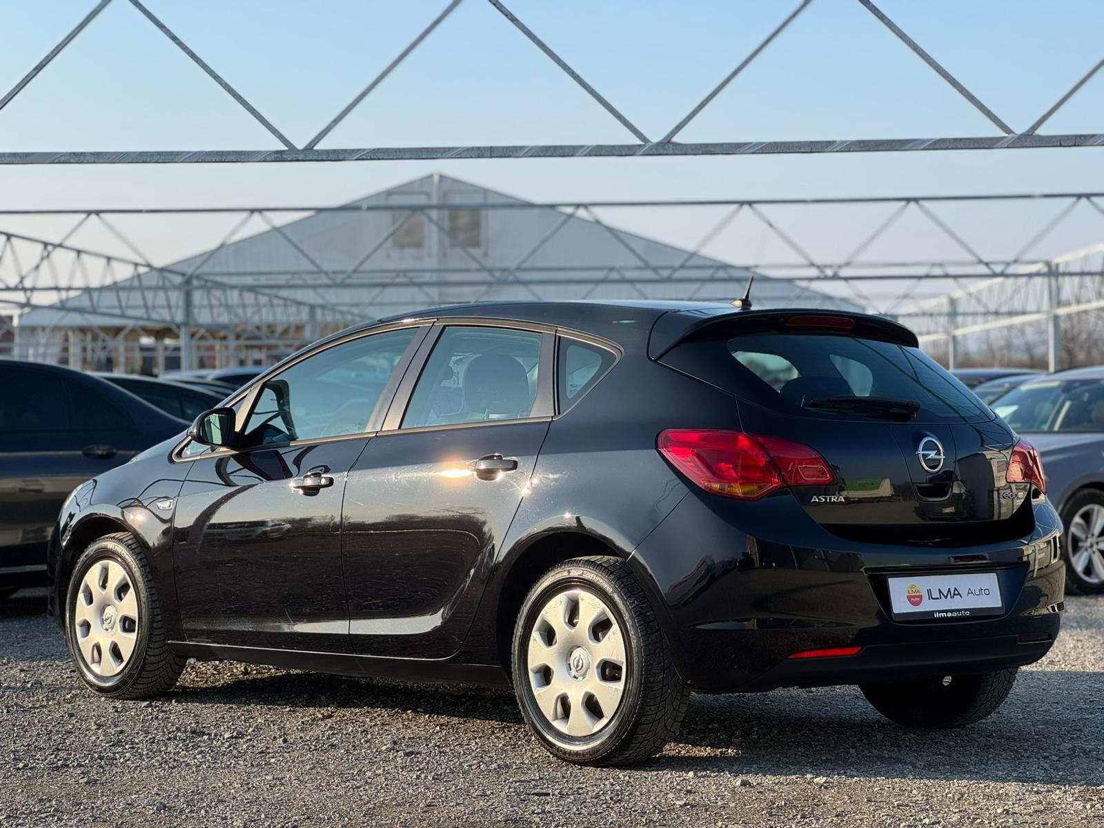 OPEL ASTRA J 1.4 74kw - VELIKI I MALI SERVIS - GARANCIJA DOSTAVA GRA, fotografija 9