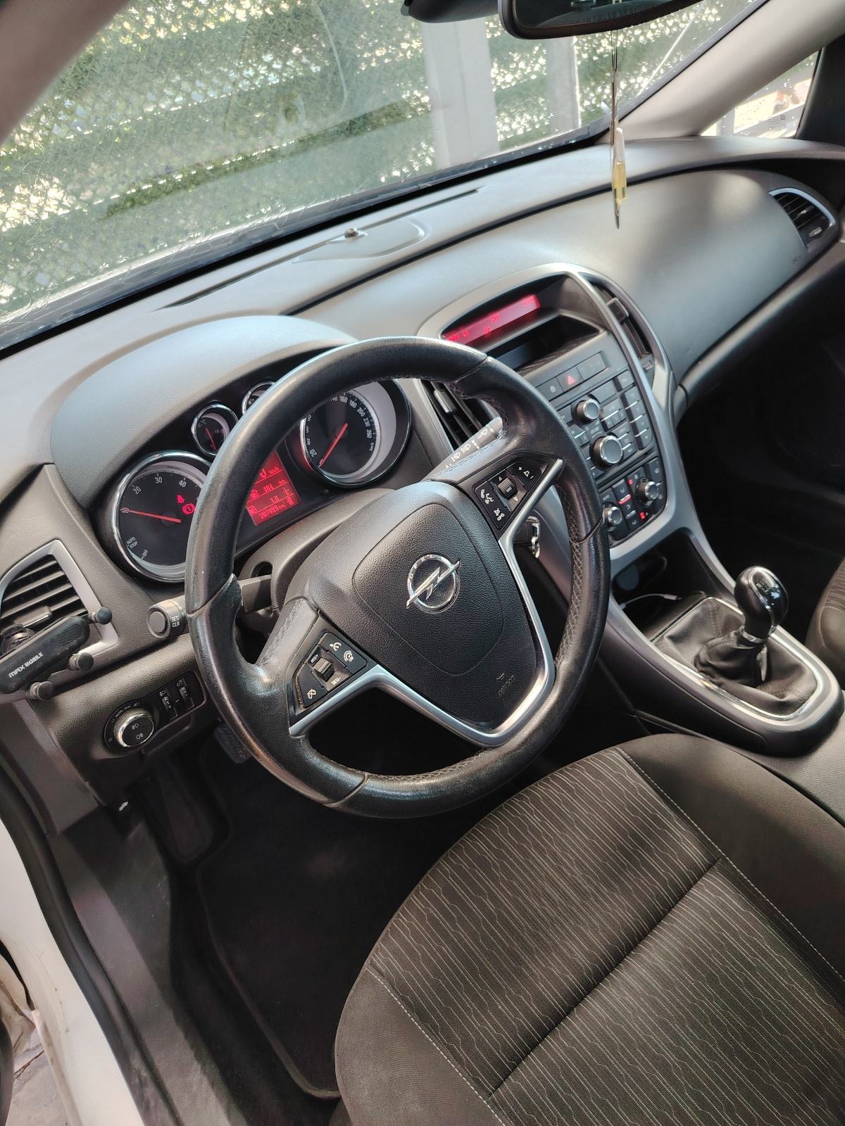 Opel Astra J 1.6 CDTI ecoflex, fotografija 6