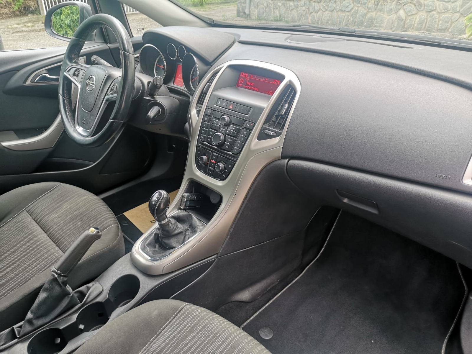 OPEL ASTRA J KARAVAN 1.7 CDTI KLIMA TEMPOMAT GRIJANJE SJEDALA REG 6/27, pogled izvana - slika 2