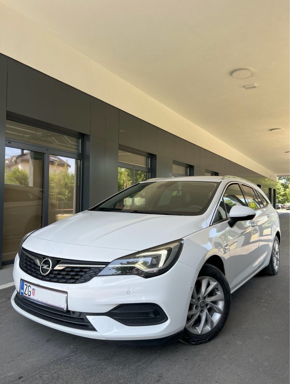 OPEL ASTRA K 2020 AUTOMATIK • ELEGANCE • MATRIX LED • BOSE, pogled izvana - slika 1