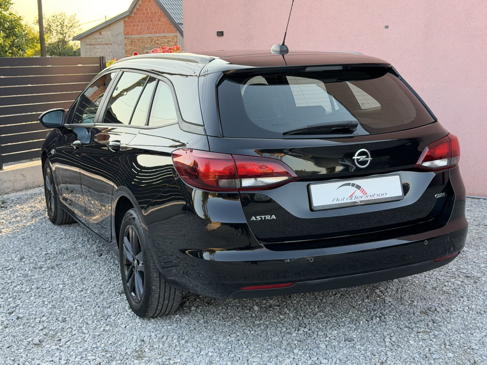 Opel Astra K Sports Tourer 1.6 CDTI, 100kW, 2018g, fotografija 10