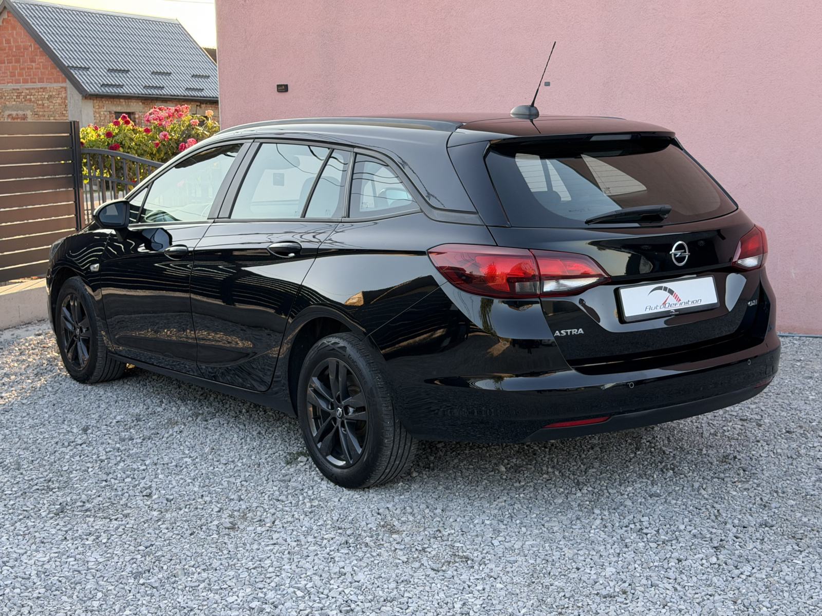 Opel Astra K Sports Tourer 1.6 CDTI, 100kW, 2018g, fotografija 11