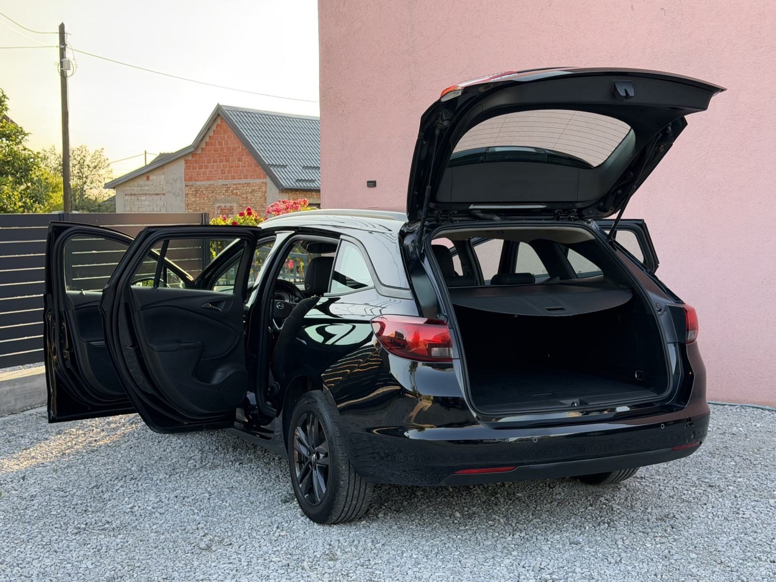 Opel Astra K Sports Tourer 1.6 CDTI, 100kW, 2018g, fotografija 12