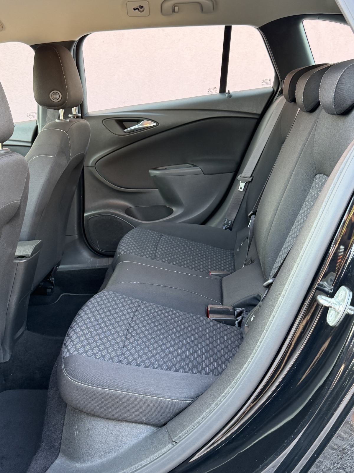 Opel Astra K Sports Tourer 1.6 CDTI, 100kW, 2018g, fotografija 16