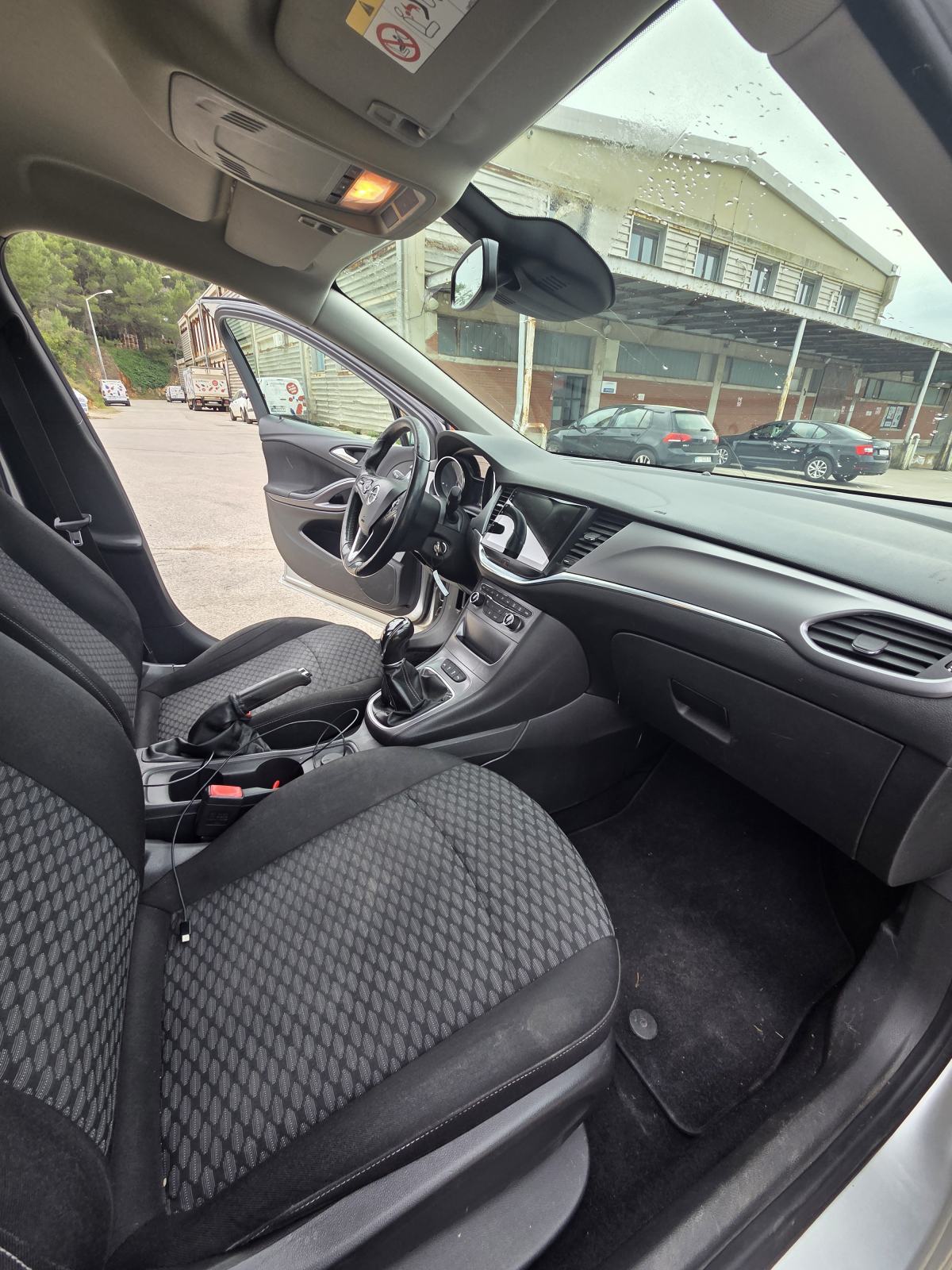 Opel Astra K Sports Tourer 1.6 CDTI (2016), fotografija 10