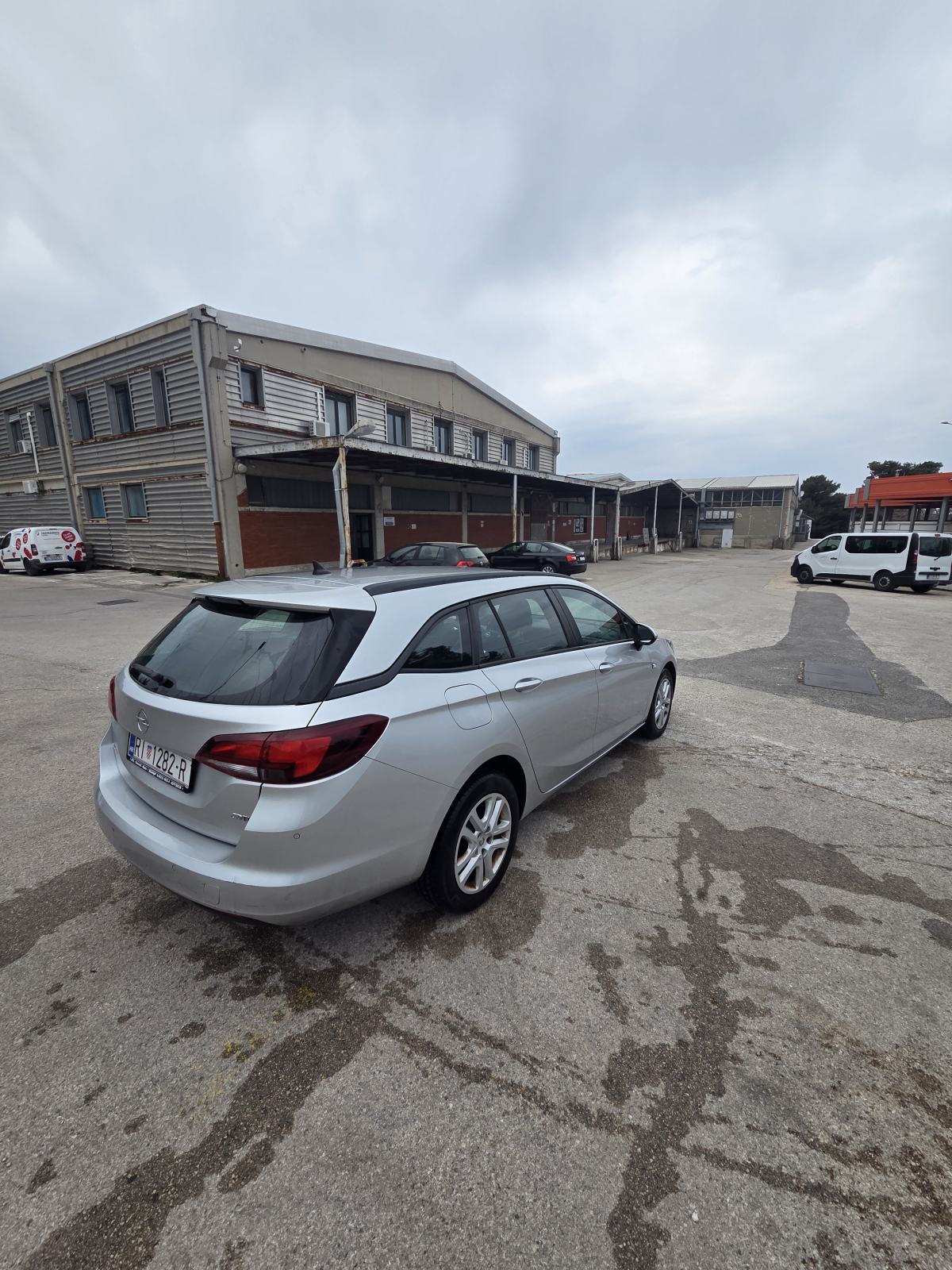 Opel Astra K Sports Tourer 1.6 CDTI (2016), fotografija 4