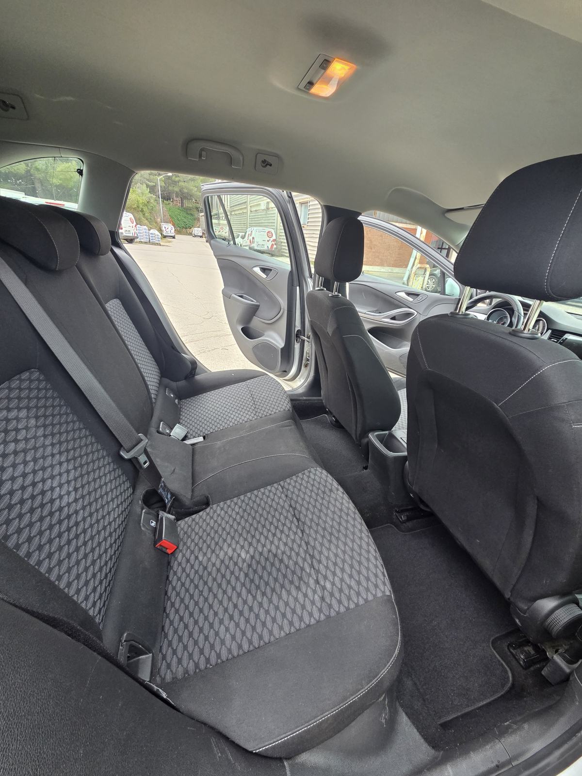 Opel Astra K Sports Tourer 1.6 CDTI (2016), fotografija 11
