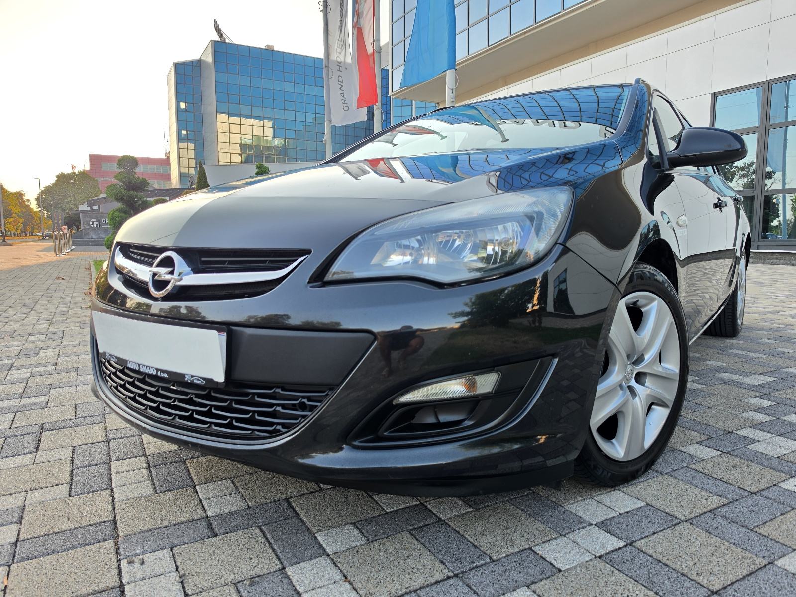 Opel Astra Karavan 1,3 CDTI **ENJOY**KLIMA**ODLIČNA**REG 1 GOD**, fotografija 3