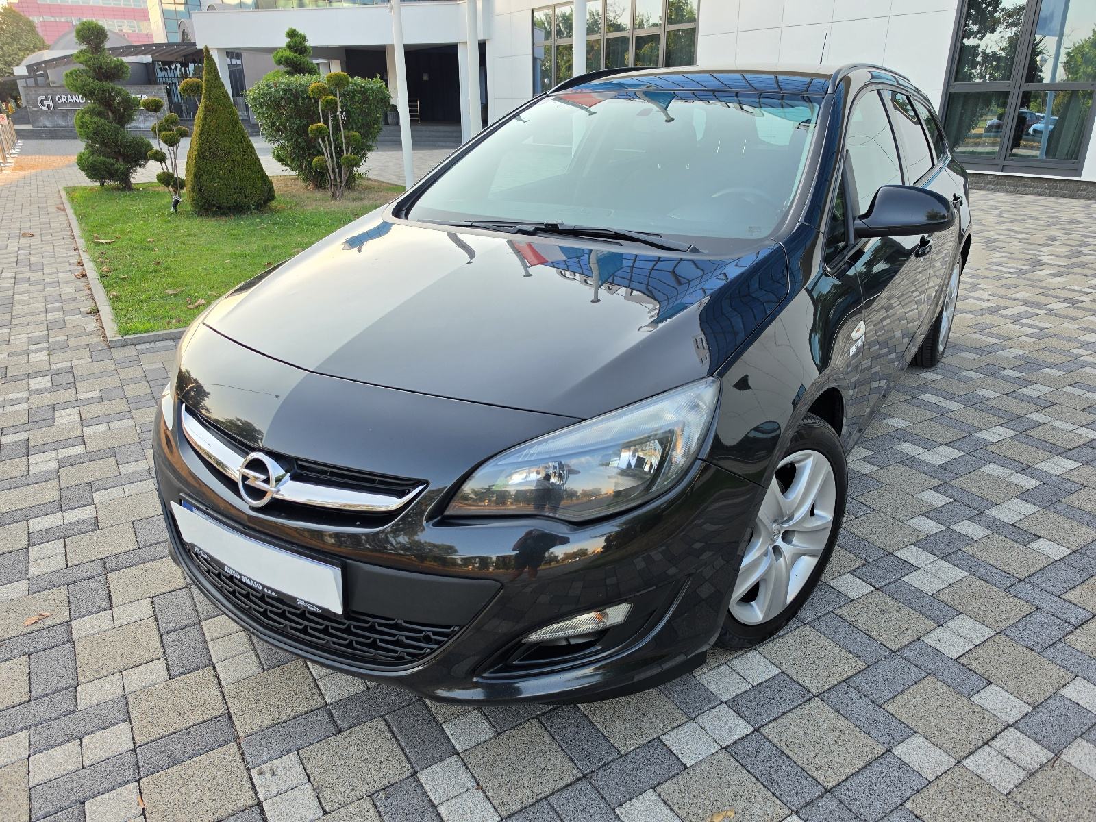 Opel Astra Karavan 1,3 CDTI **ENJOY**KLIMA**ODLIČNA**REG 1 GOD**, fotografija 2